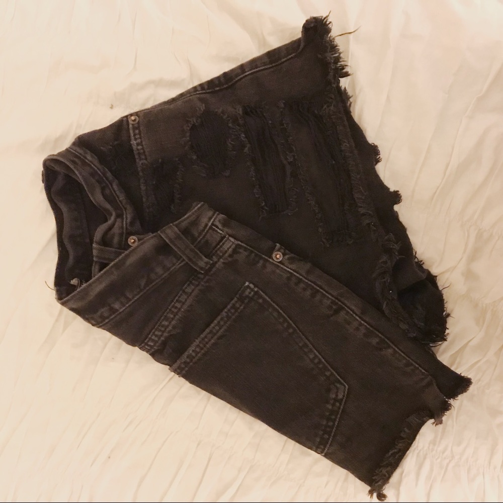 Abercrombie and Fit h Black shorts